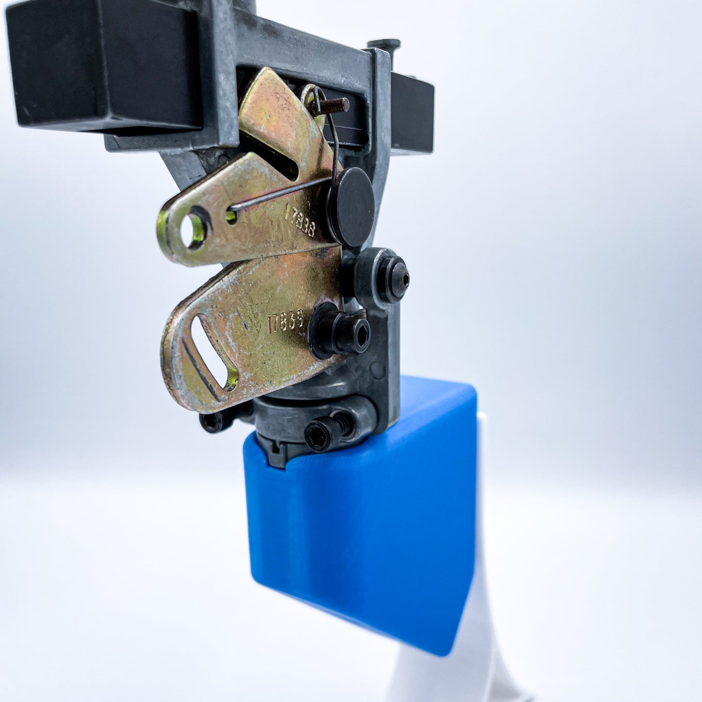 Powder Measure Wall Mount for Dillon Precision Powder Measure